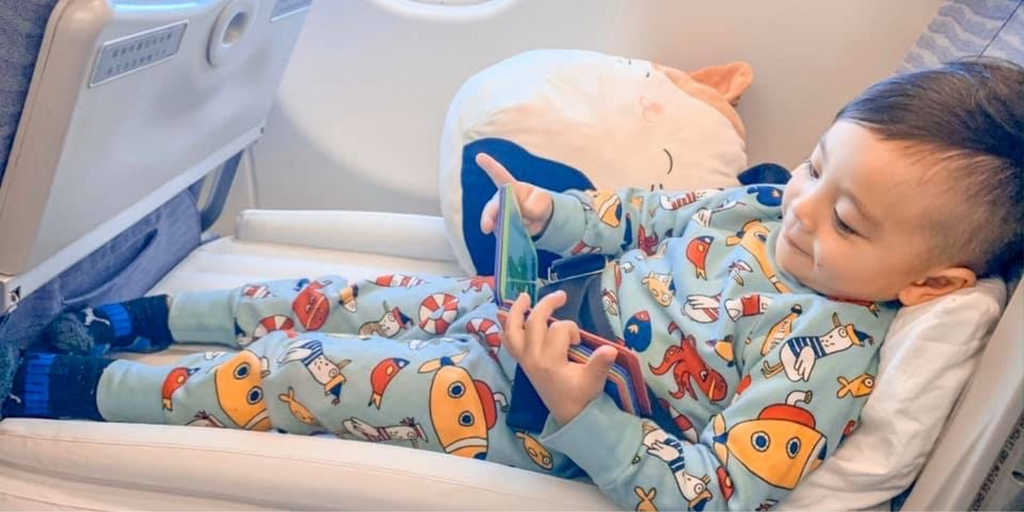How to Keep Your Child or Toddler Entertained on a Long Flight